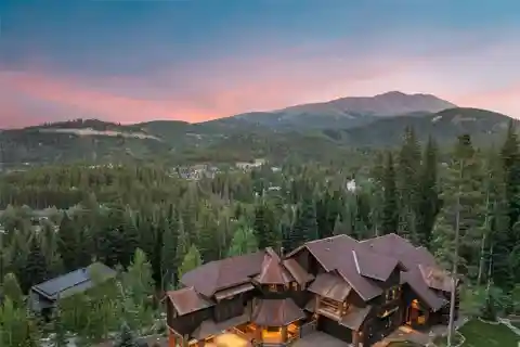 Mountain Retreat in Exclusive Warriors Preserve