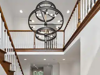 Expansive Estate with a Flexible Layout