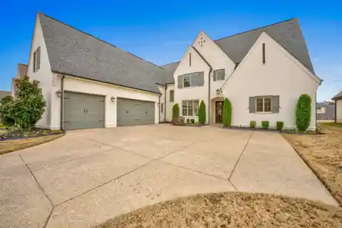 Elegant Custom Home in Sought-after Collierville