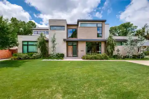 Stunning Contemporary Smart Home