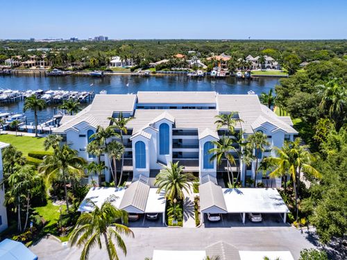 Palm Beach Gardens - Illustrated Properties