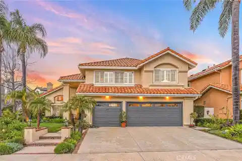 Inviting Residence in Canyon Crest Estates