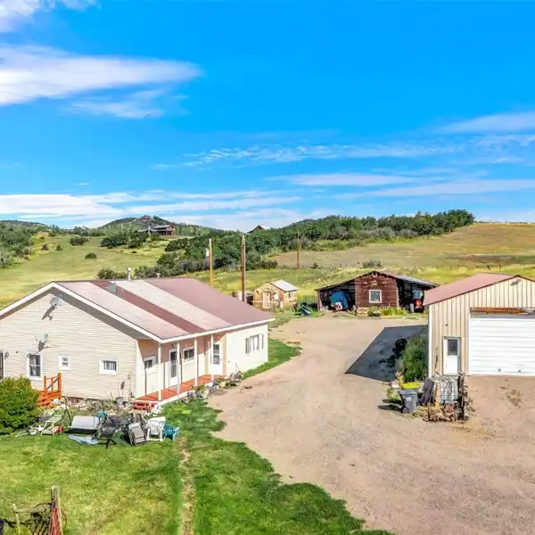 SCENIC 36+ ACRE EQUESTRIAN HOME