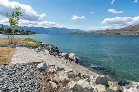 The Premier Lot of Chelan Bay