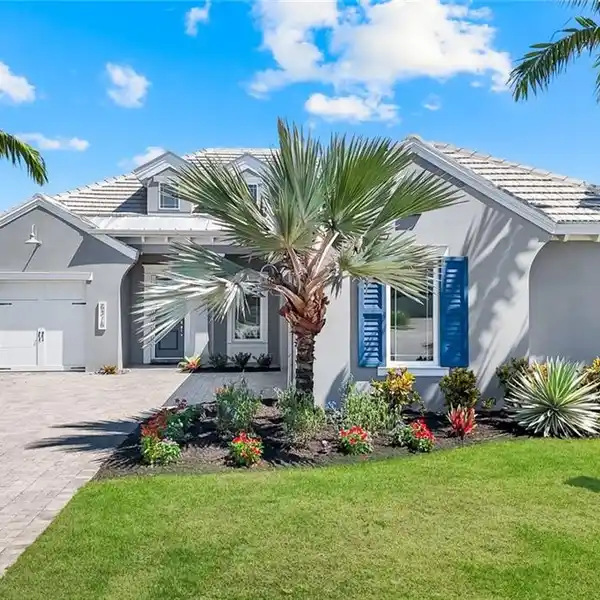 COASTAL ELEGANCE MEETS NATURAL SERENITY