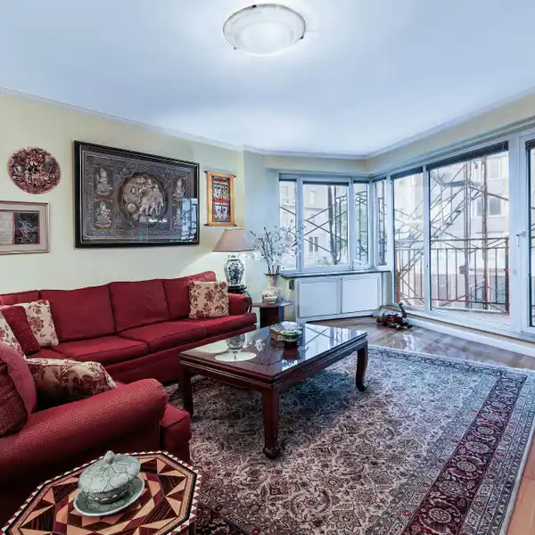 SPACIOUS SOUTH-FACING HOME