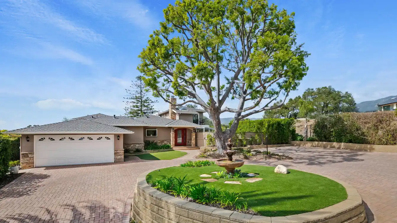 Private Compound on a Quiet Lane