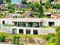 MODERN HOME WITH GORGEOUS VIEW