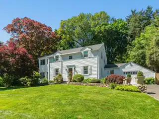 Charming In-Town Colonial Near Everything