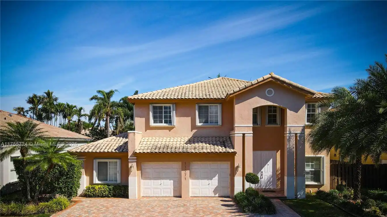Prestigious Doral Isles Riviera