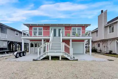 Breathtaking Coastal Retreat