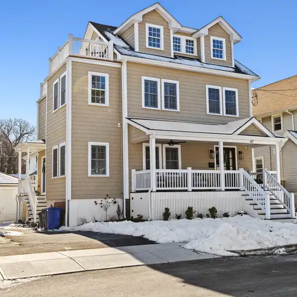 BEECHWOOD KNOLL COLONIAL WITH MARSH VIEWS