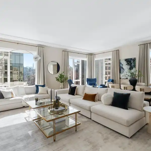 ELEGANT LUXURY APARTMENT IN THE UPPER EAST SIDE