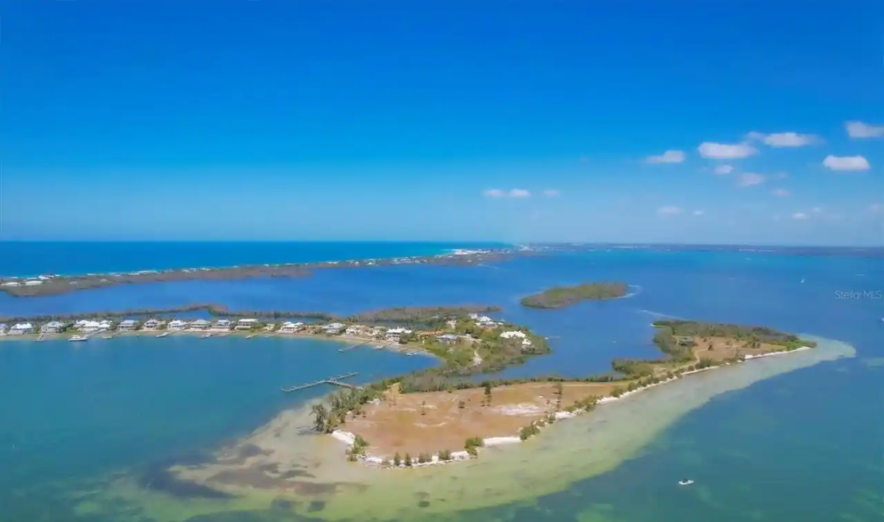 Extraordinary Three Sisters Island Property