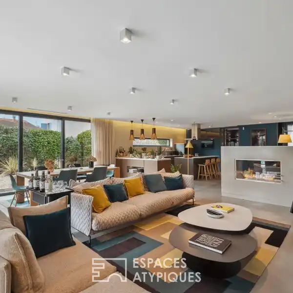 MODERN HOME STEPS FROM VILLAGE CENTER AND SCHOOLS