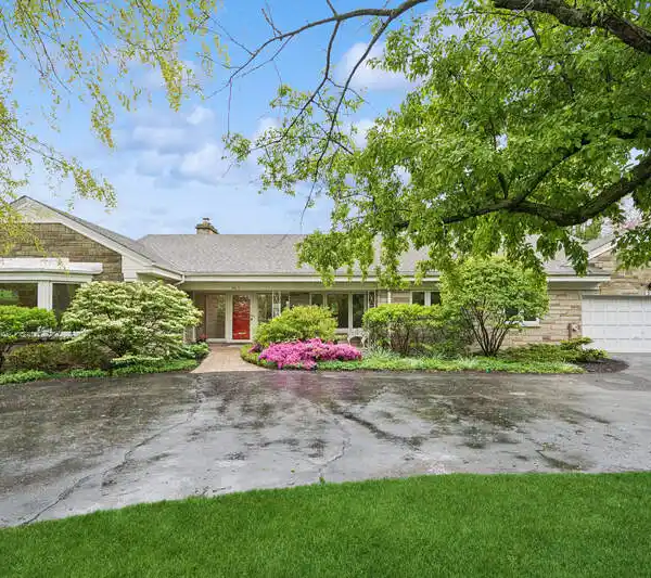 SPACIOUS RANCH ON LARGE LOT NEAR BEACH