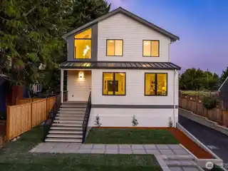 Gorgeous Contemporary with Luxe Finishes & Versatile Layout