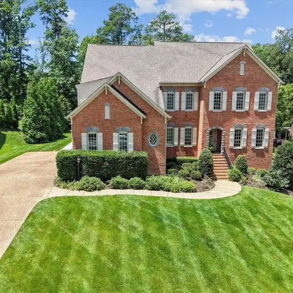 BEAUTIFUL BRICK HOME WITH POOL