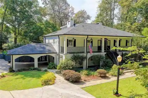 Rare Estate on the Chattahoochee