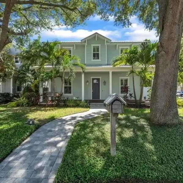 KEY WEST CRAFTSMAN WITH SALTWATER POOL