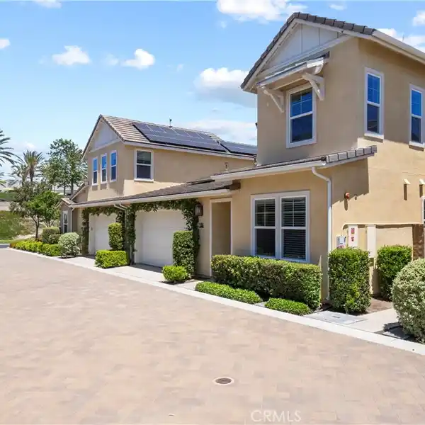 SPACIOUS RANCH HOME IN ACTIVE ADULT COMMUNITY