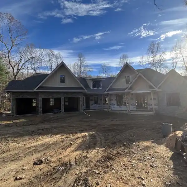 AMAZING NEW CONSTRUCTION OPPORTUNITY