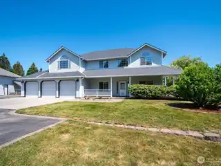 Spacious Custom Home in a Peaceful Setting