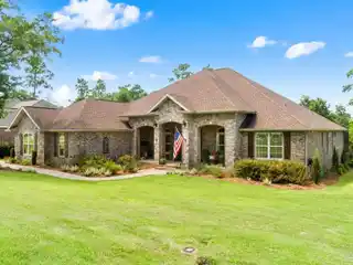 Custom Estate in Prestigious Nature Trail