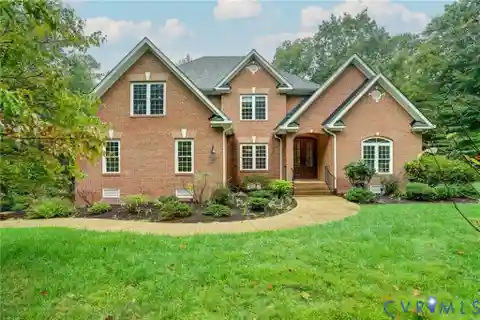 Woodland Pond Gem with Stunning Architectural Details