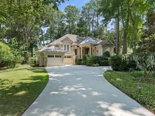 Beautiful Custom Home in Long Cove