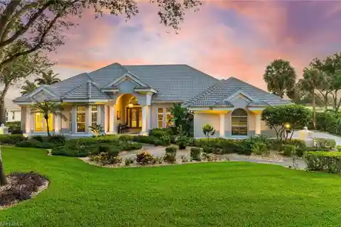 Contemporary Estate with Golf & Resort Amenities