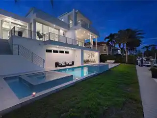 One-of-a Kind Contemporary Home Melding Form and Function