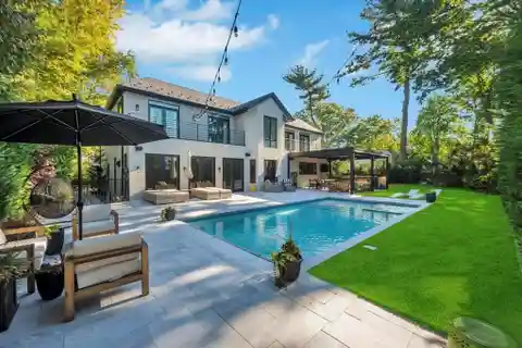 Exceptional New Construction in the Village of Saddle Rock