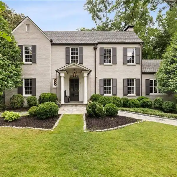 TIMELESS TRADITIONAL HOME IN HAYNES MANOR