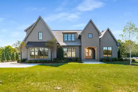 Immaculate New Construction in Eastman's Preserve