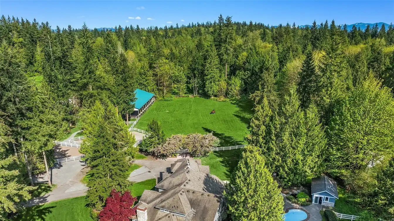 One-of-a-kind Equestrian Living on Union Hill