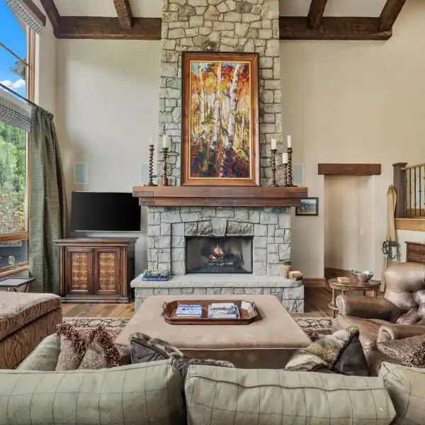 HIGH-END CUSTOM DUPLEX IN THE GORE CREEK COMPLEX