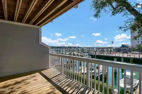 Exceptional Waterfront Unit at the Moorings