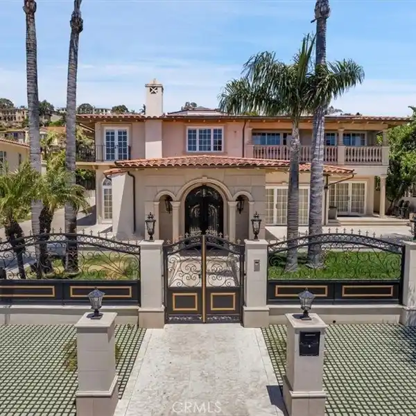 SPECTACULAR OCEAN VIEW ESTATE IN THE PRESTIGIOUS MONTE MALAGA