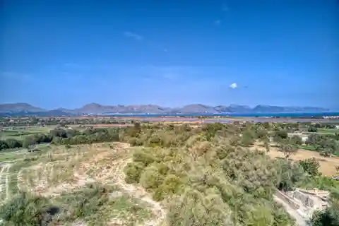Fantastic Plot Near Alcudia with an Old Farmhouse