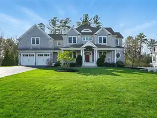 Refined Living with Comfort and Style in Mind