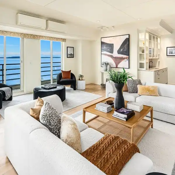 SPACIOUS AND ELEGANT THREE BEDROOM HOME ABOVE IT ALL