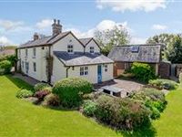 A DELIGHTFUL FULLY REFURBISHED FAMILY HOUSE STEEPED IN HISTORY