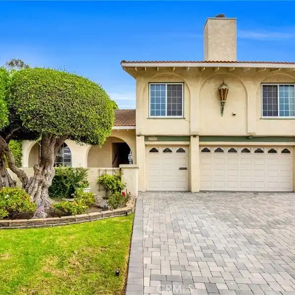 SPACIOUS TORRANCE RETREAT