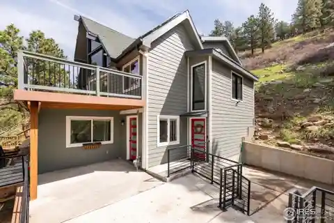 Modern Mountain Retreat Minutes from Downtown Boulder