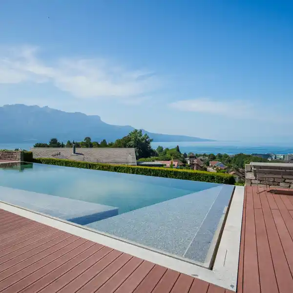SUMPTUOUS VILLA