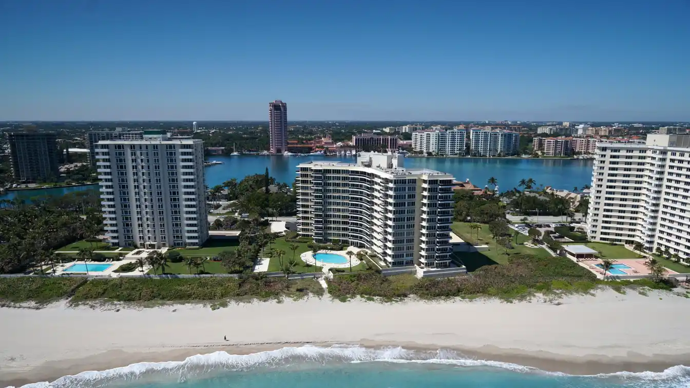 Custom Designed Combo Unit with Sweeping Views