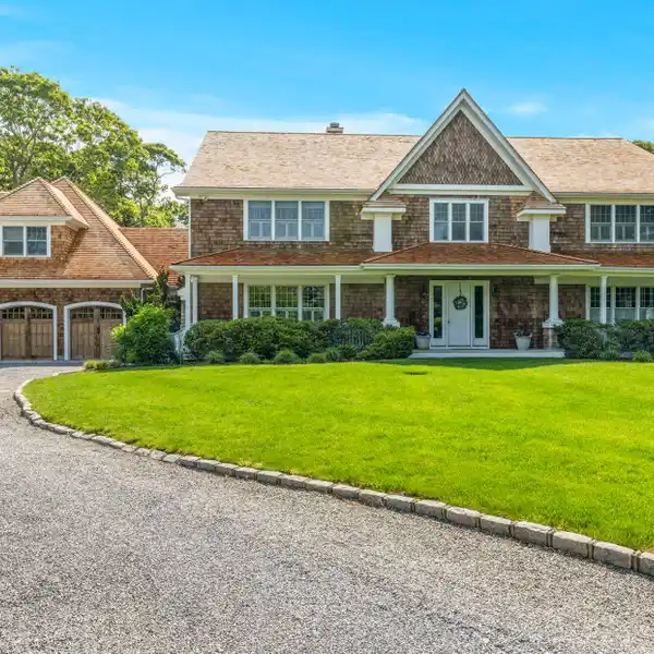 EXQUISITE ESTATE IN THE HEART OF QUOGUE SOUTH