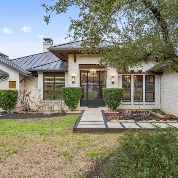 EXCEPTIONAL ESTATE IN VERANO IN BARTON CREEK