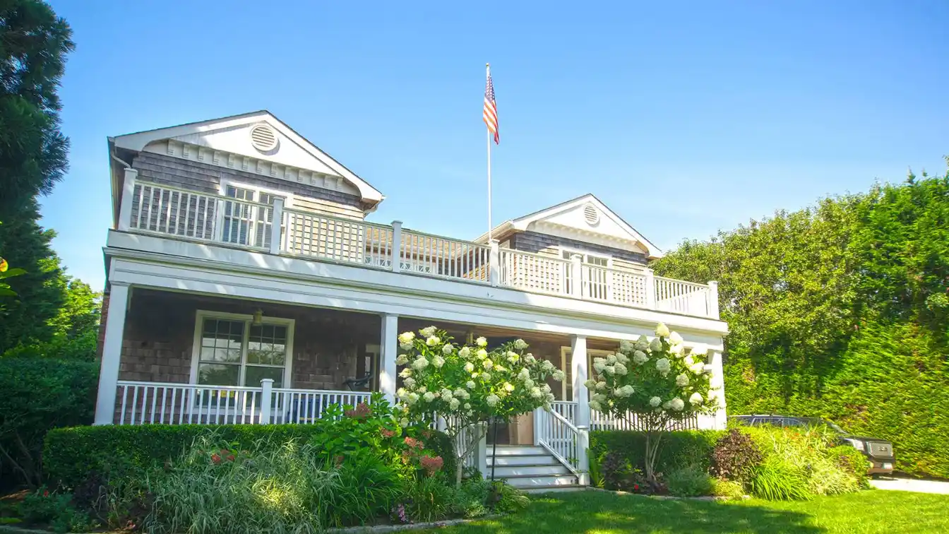 Spectacular and Spacious Hamptons Retreat
